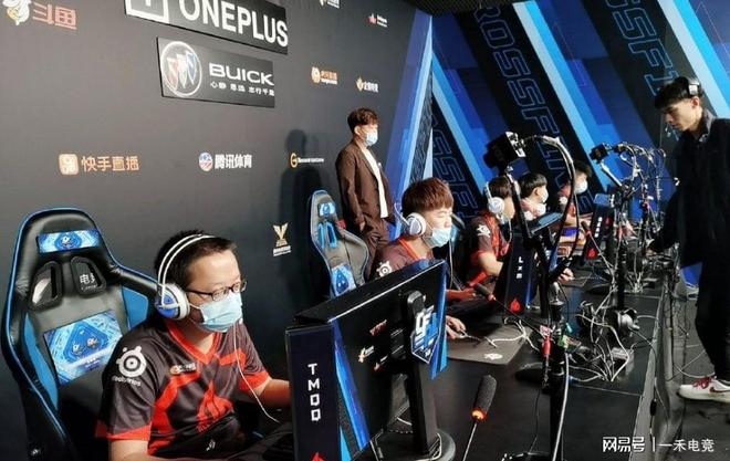 谁就能把主 谁就能把主